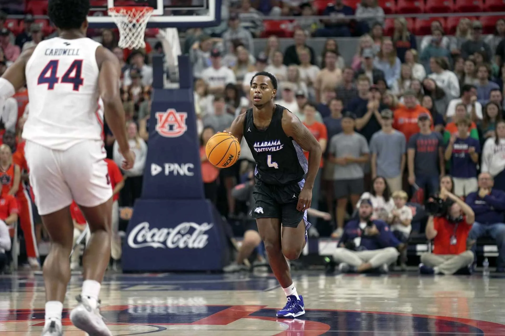  Chrunn Williamson defendiendo los colores de la Universidad de Alabama de la NCAA la pasada temporada 2022-2023 