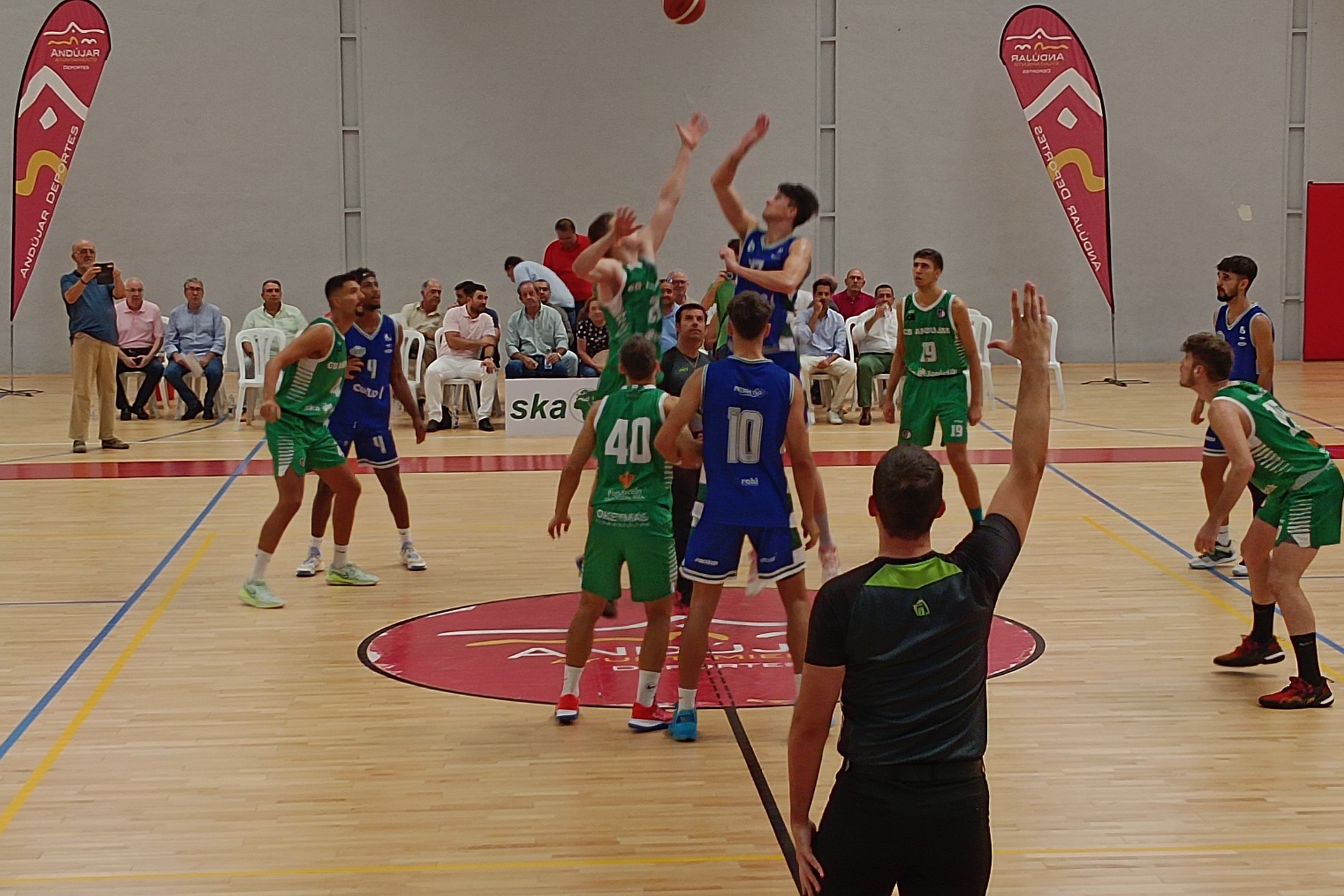   CCB en su primer partido amistoso de la temporada 2023-2024. 