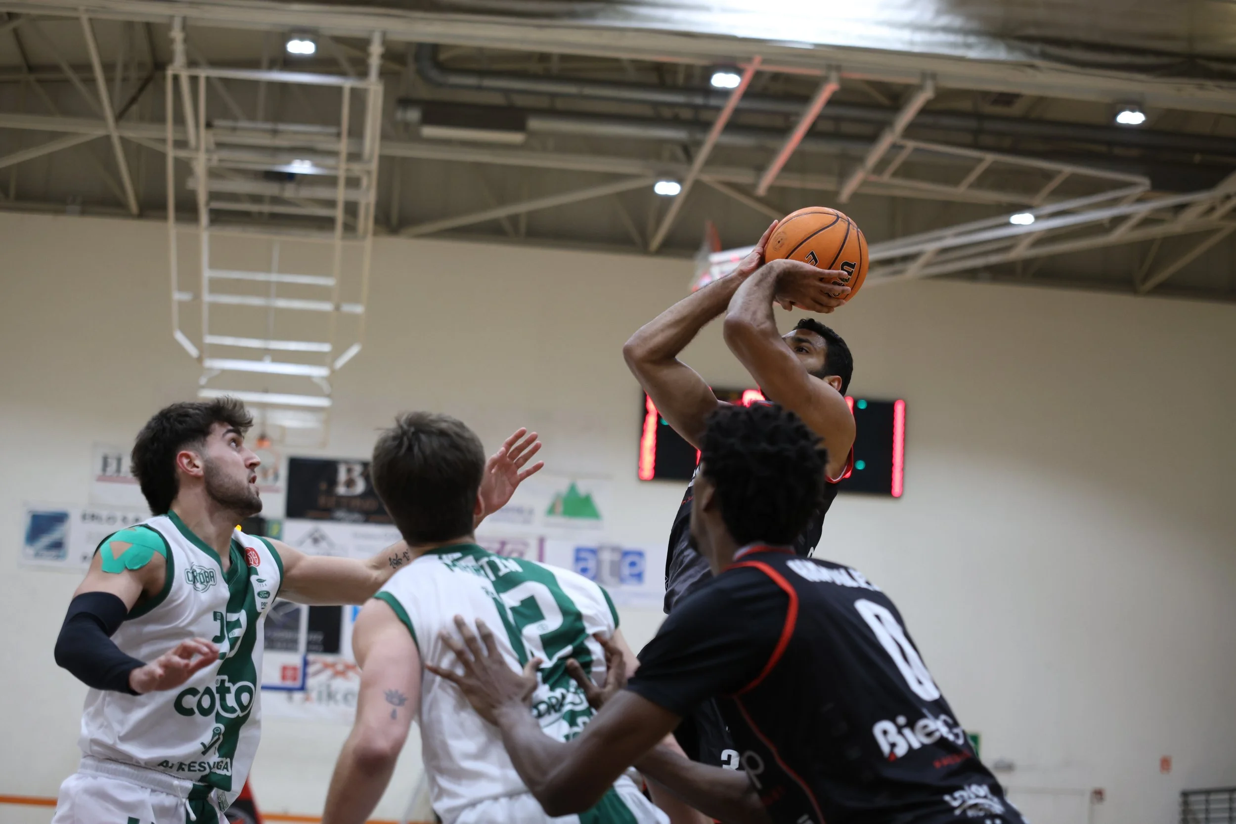 CCB PIERDE 81-72 EN AZPEITIA ANTE BIELE ISB 9X3A0148