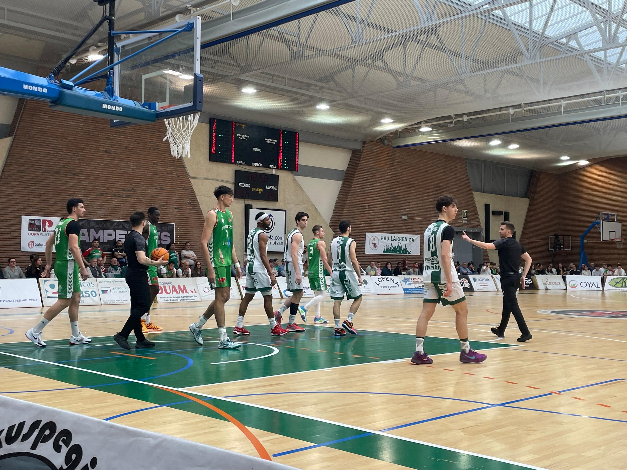 CCB CONSOLIDA LA CATEGORÍA TRAS LA VICTORIA A DOMICILIO ANTE ZORNOTZA 66-73 WhatsAppImage2025 04 12at19.00.27