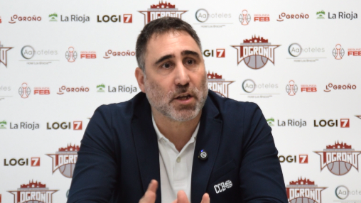 Lucas Muñoz se presenta oficialmente como jugador del coto con el objetivo de “devolver al baloncesto cordobés al lugar que merece\" attachment 699c0757b04dfc5bd5b1b59f