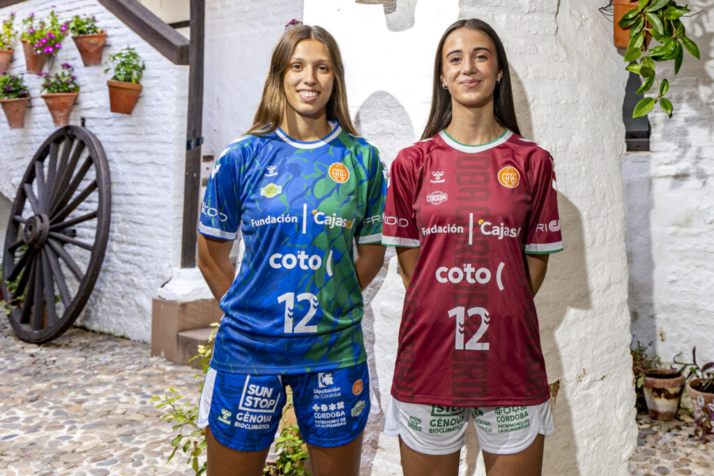 Cajasol Coto Córdoba CB presenta su nueva indumentaria Hummel antes de jugar un amistoso en Cáceres cajasol coto camisetas 18