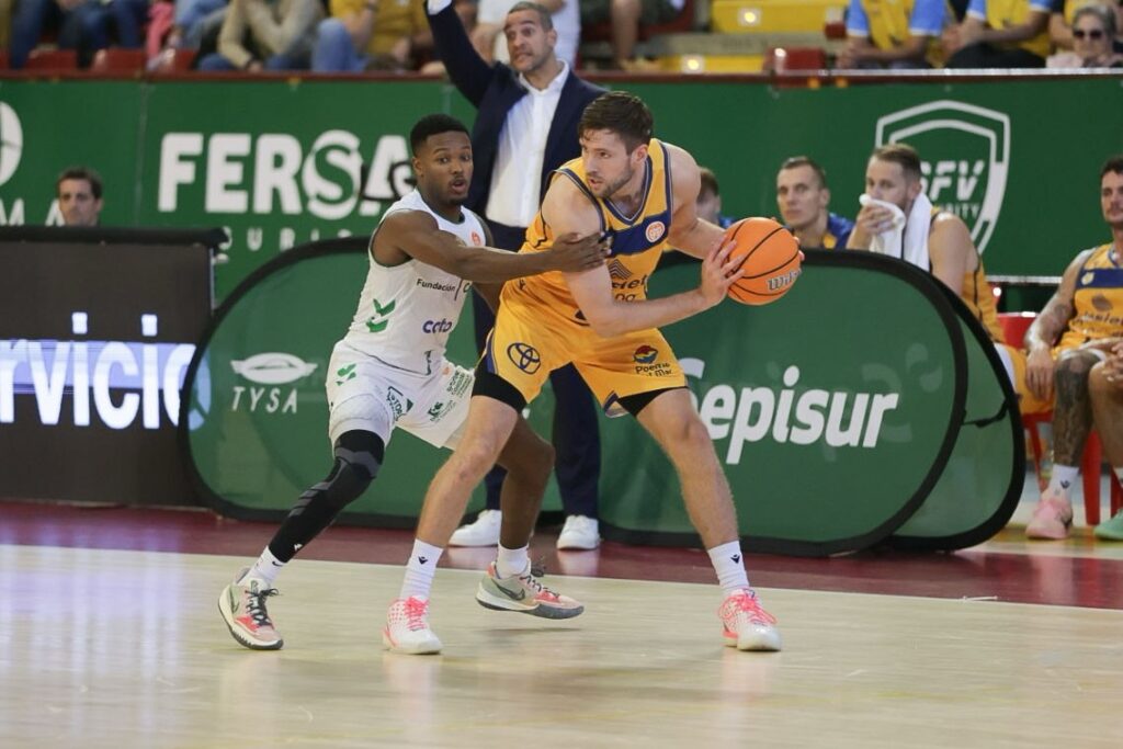El Cajasol Coto Córdoba cae ante el Cajasiete Gran Canaria en Vista Alegre (65-99) 630e3348 a57c 459e 954d e5702712a16d